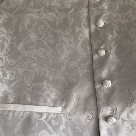 Bruno Piattelli  Tuxedo Vest Size L Gently used White Paisley front - Picture 4 of 4